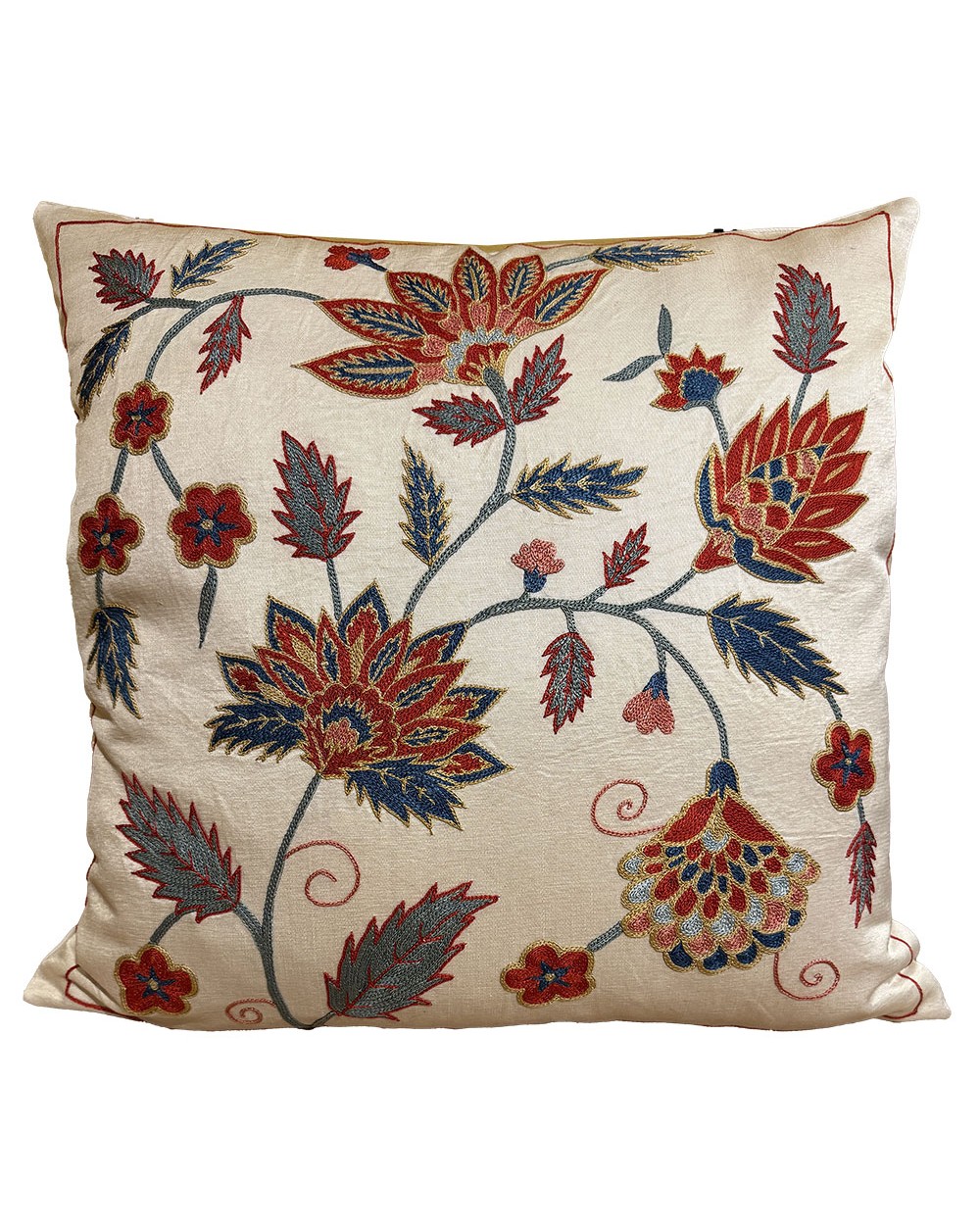 coussin brodé main