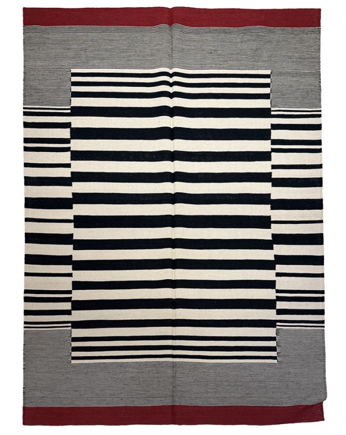 tapis noir et blanc paris