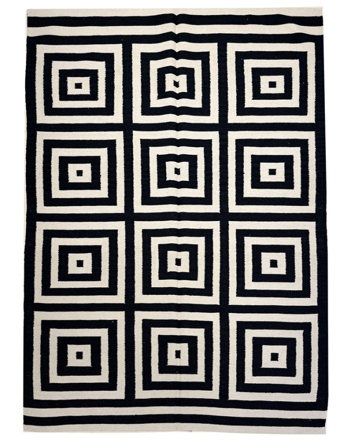 tapis graphique noir et blanc