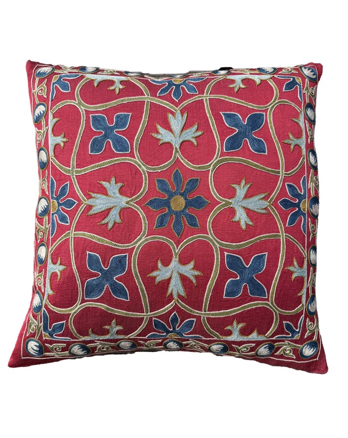 coussin en soie rouge