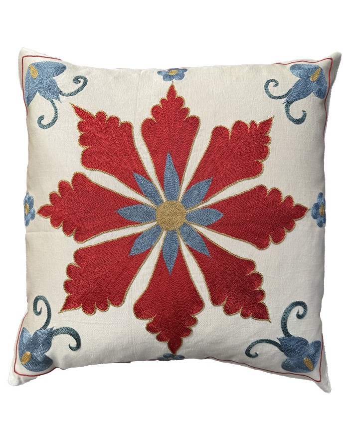 coussin en soie brodé main