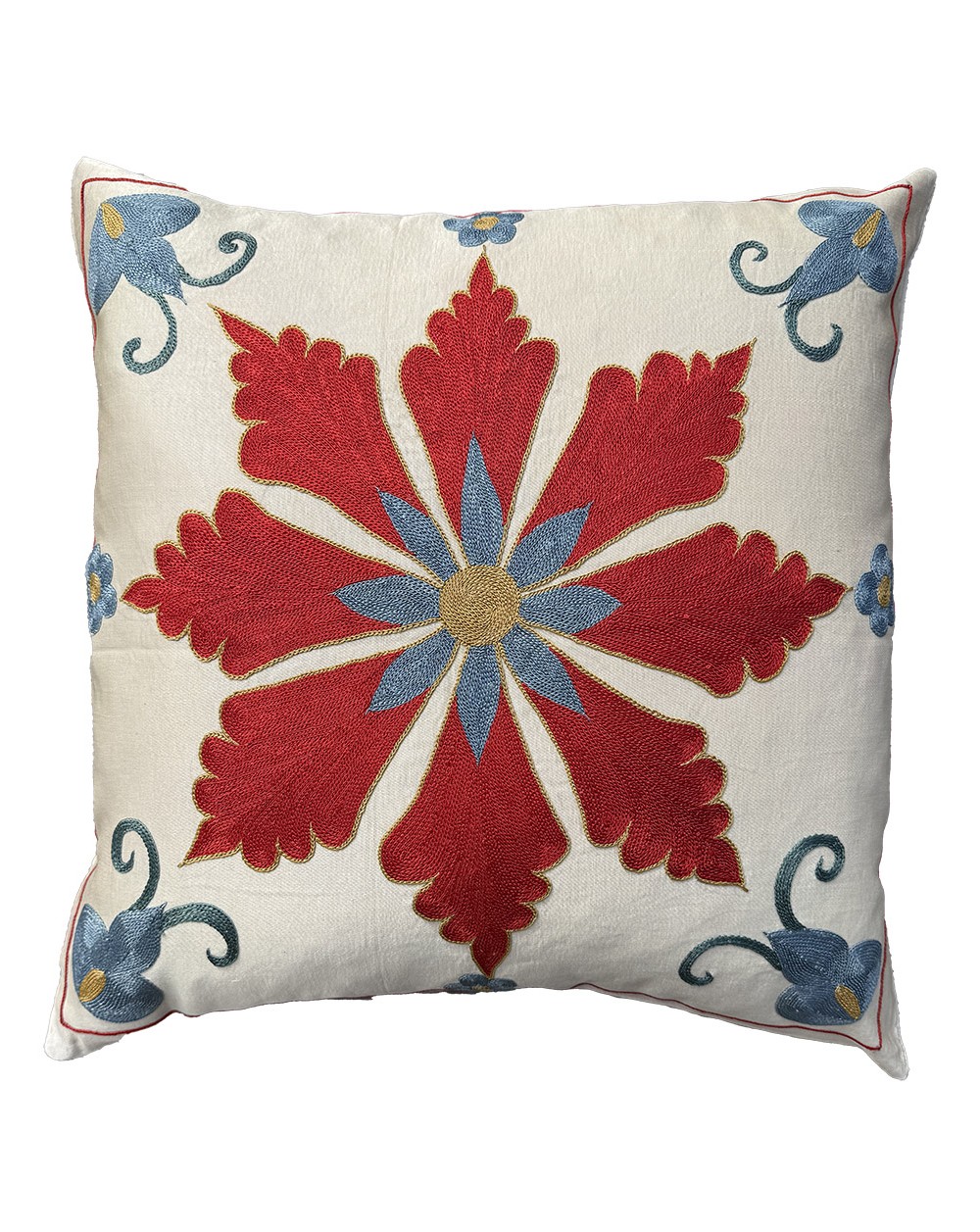 coussin en soie brodé main