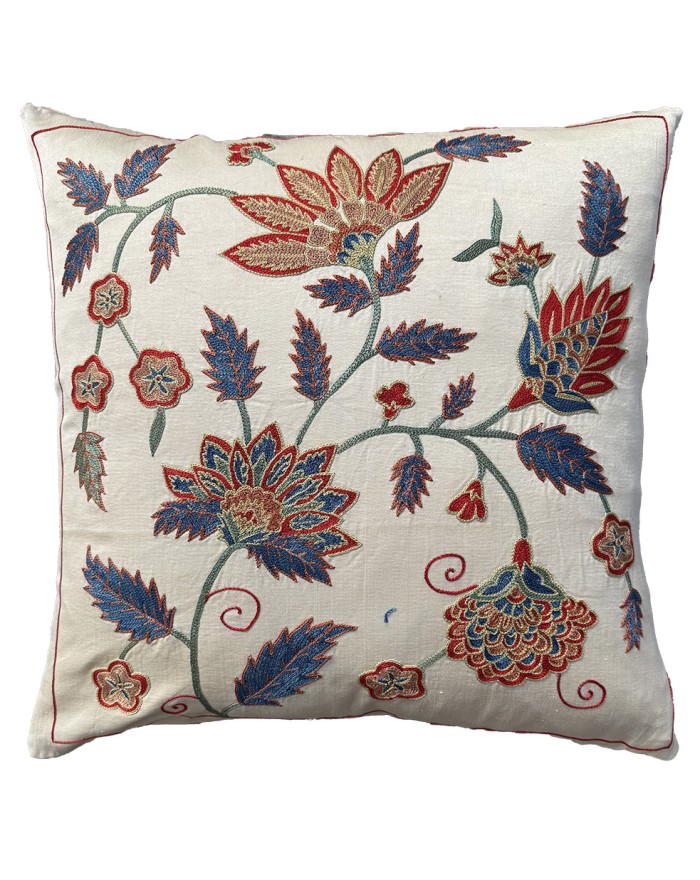 coussin brodé main en soie