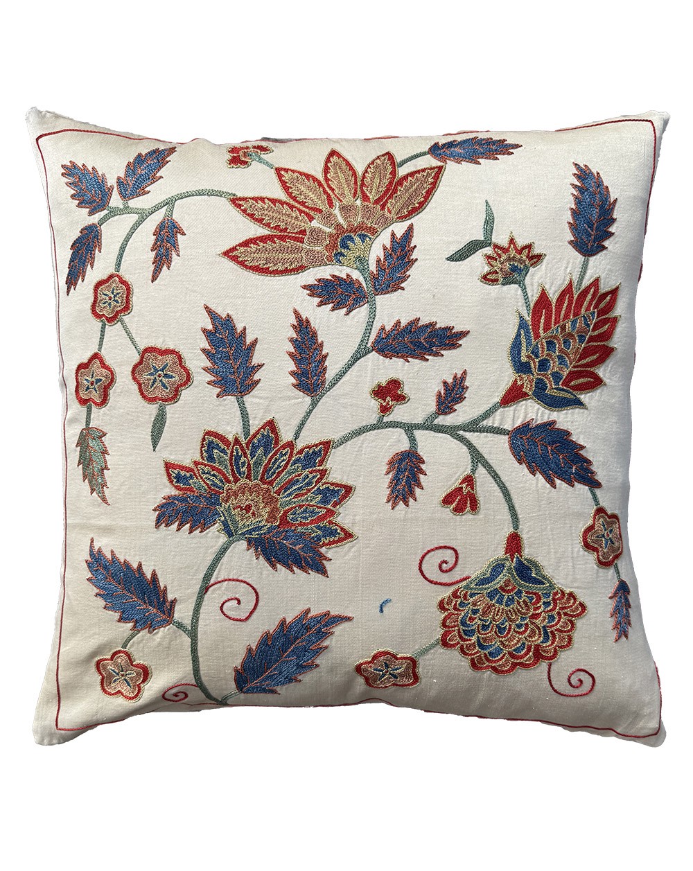 coussin brodé main en soie