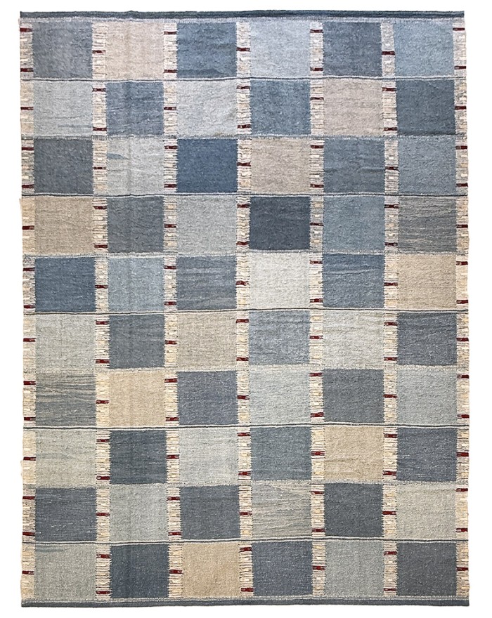 oversize blue rug