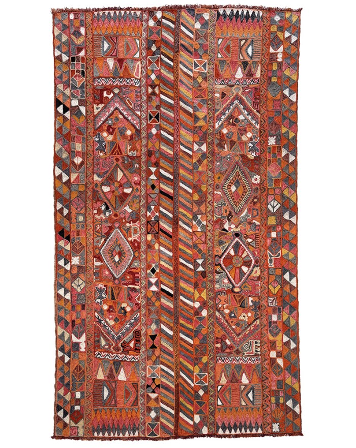 tapis brodé