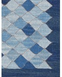 coussin en soie bleu et blanc